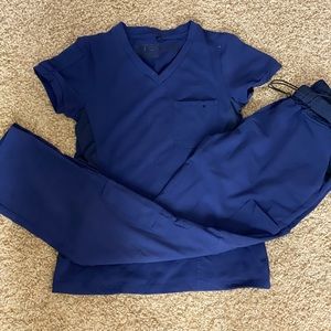 BeneFIT Stealth Scrubs | Small